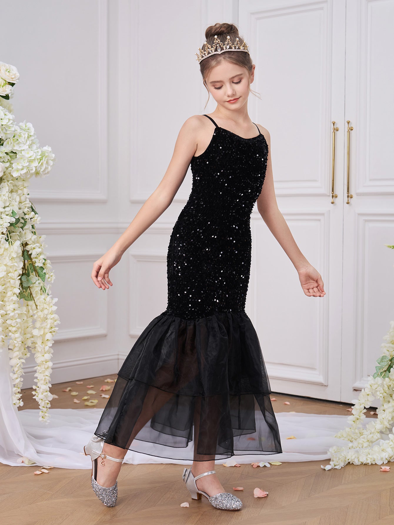 Girls Dresses and Fashionable Ruffle Skirts for  Graduation and Party Gown