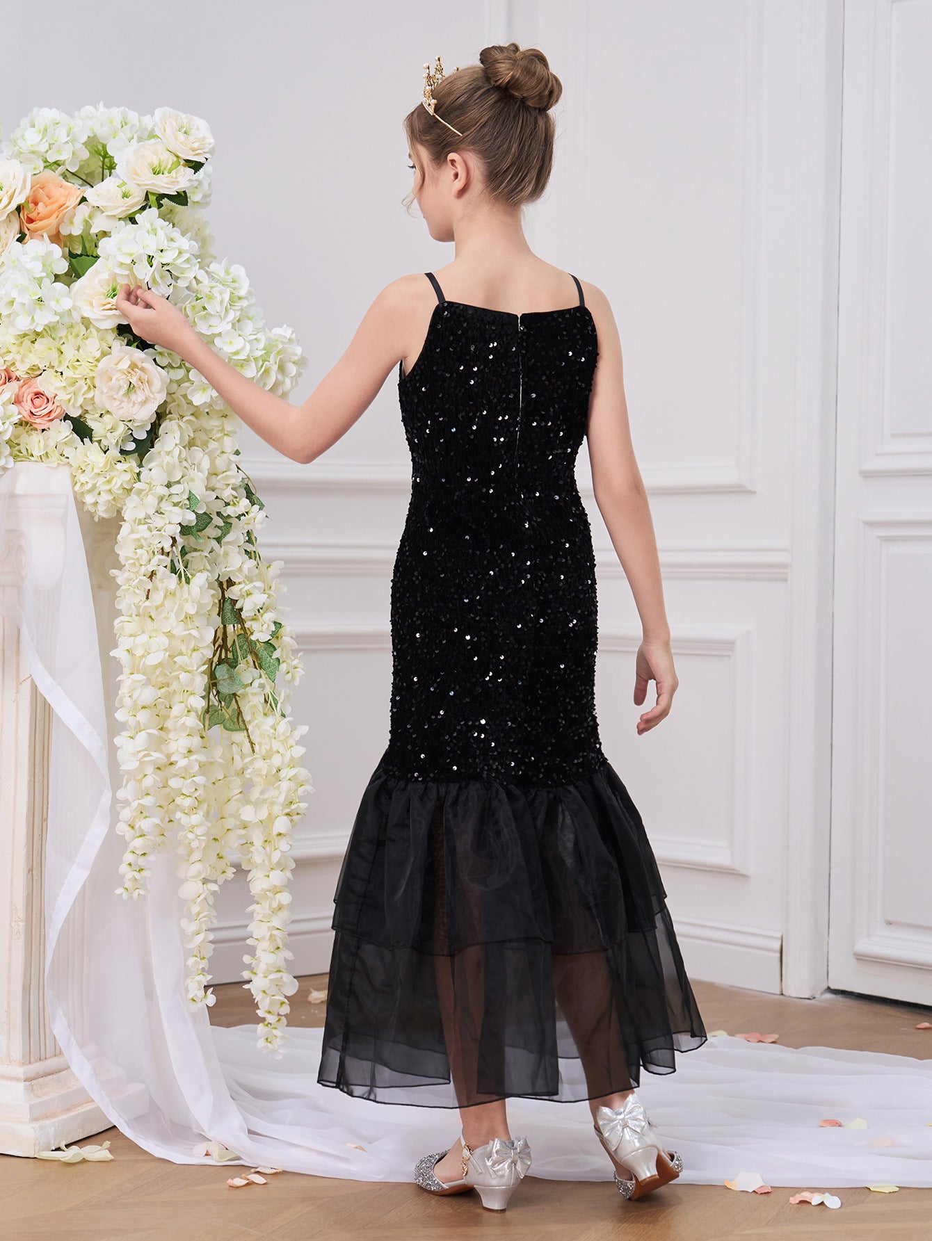 Girls Dresses and Fashionable Ruffle Skirts for  Graduation and Party Gown